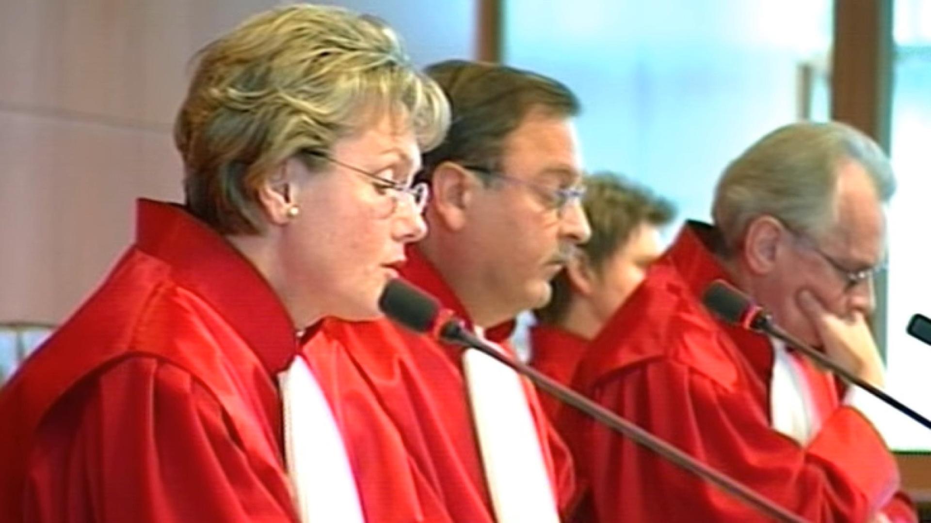 1998 - Bundesverfassungsgericht kippt Sonderweg Bayerns