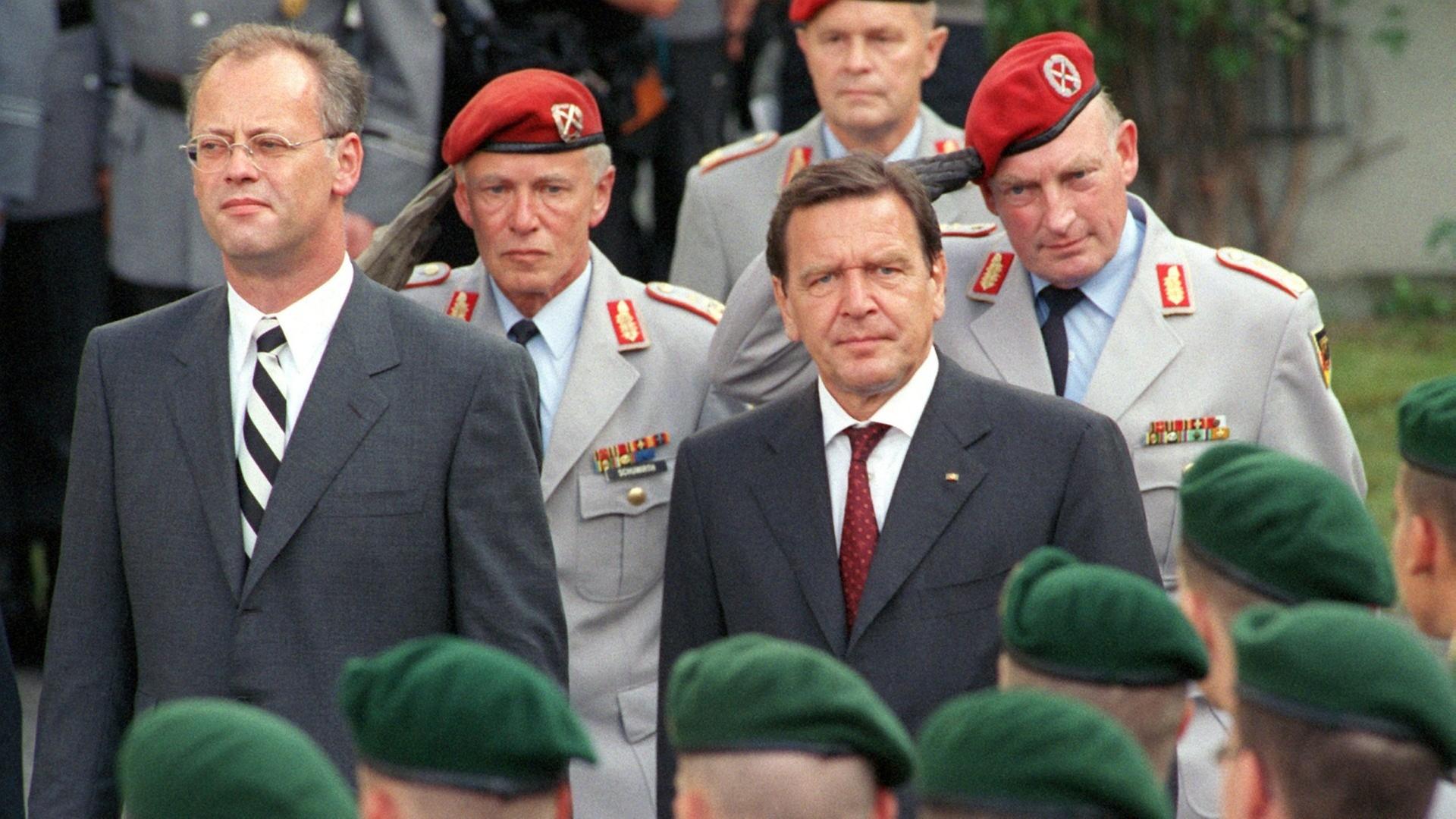 1999 - Schröder "Bundeswehr ist Friedensstreitmacht"