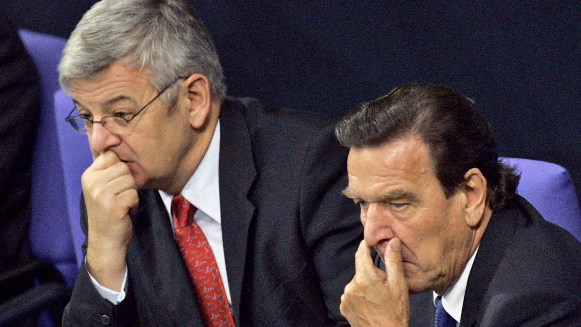 2001 - Fischer „Der 11. September hat uns einen Kampf aufgezwungen“