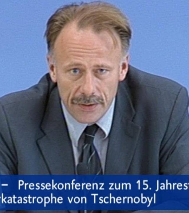 2001 - Trittin: Atomkraft mit "unkalkulierbaren Risiken verbunden"