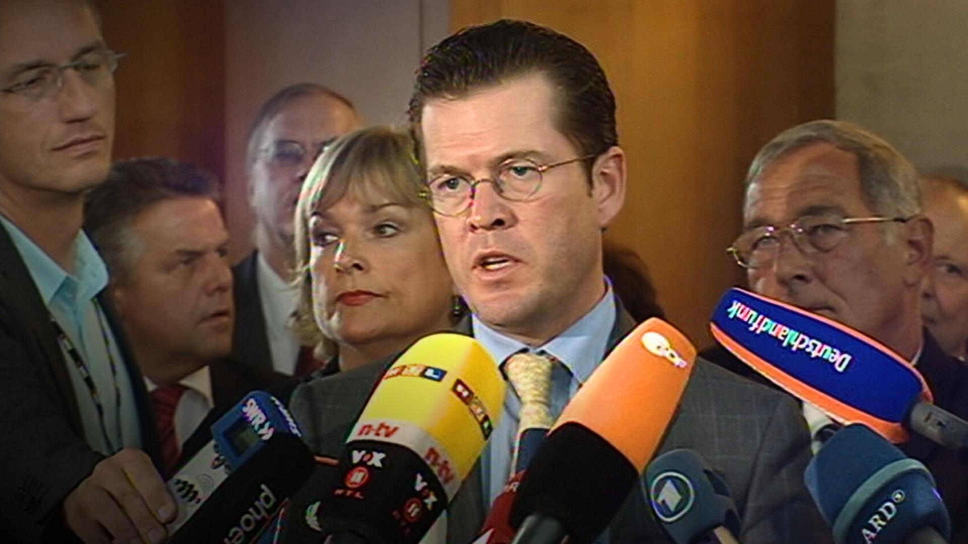 23.08.10 - Zu Guttenberg: "Wehrpflicht im Grundgesetz behalten"