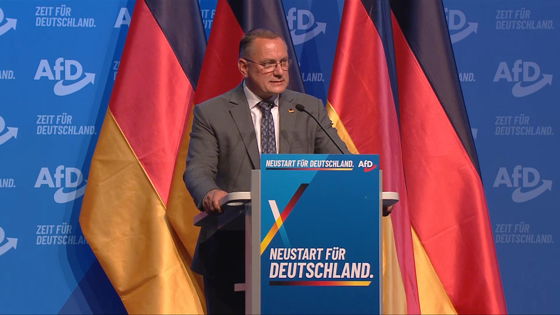 Abschluss AfD-Parteitag: “Nichts versprechen, das wir nicht einhalten können”