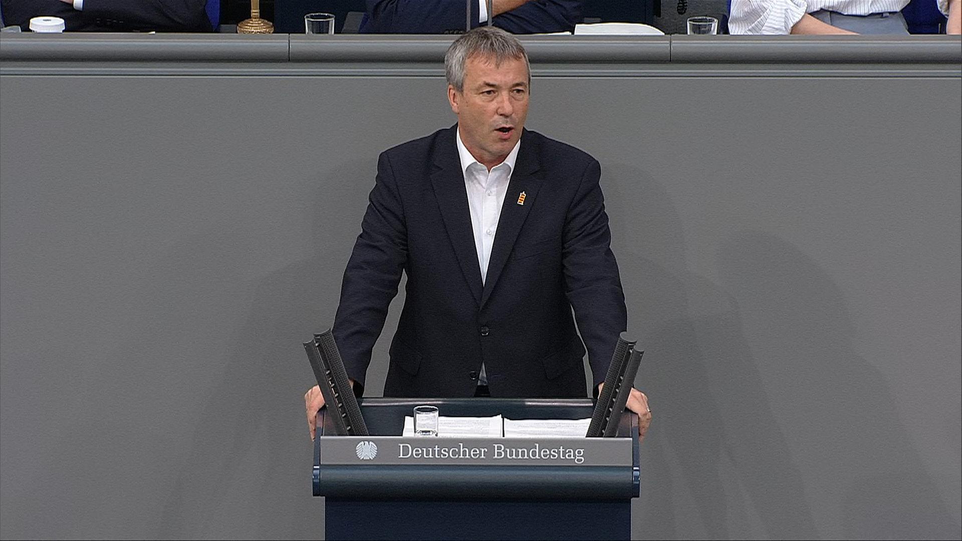 Änderung des Ehenamens- und Geburtsnamensrechts