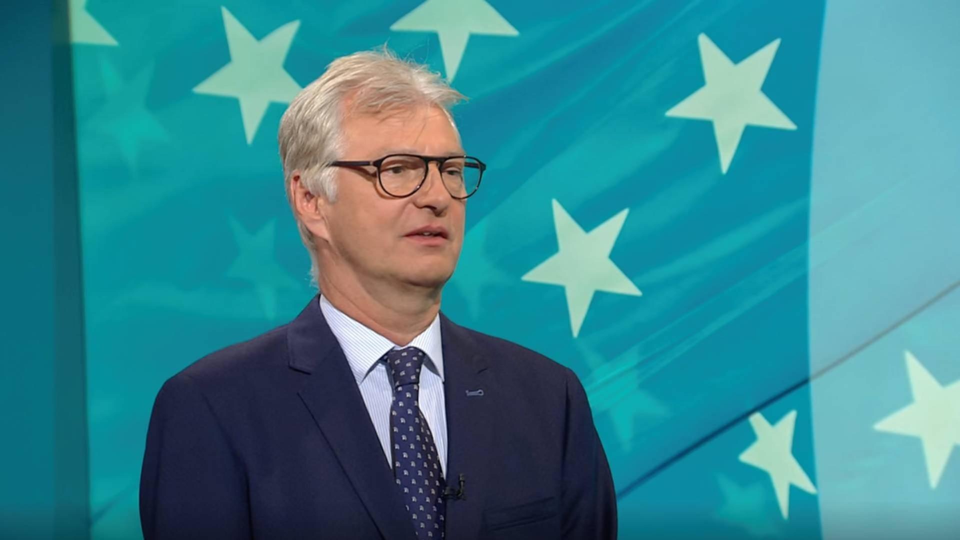 AfD: "Landet schnell bei Verschwörungstheorien"