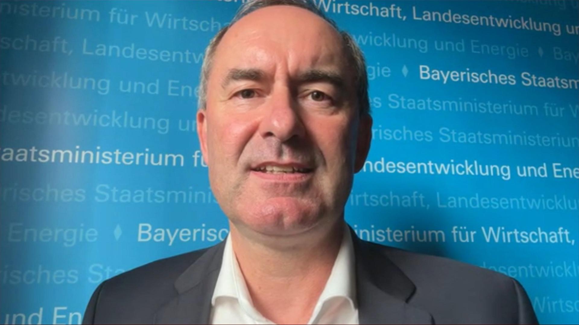 Aiwanger: Verbrenner-Aus höchst überfällig