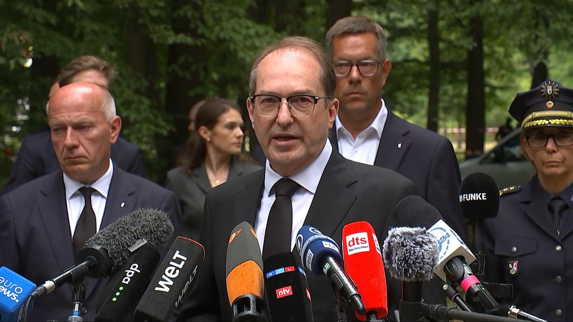 Alexander Dobrindt nach CSD-Angriff "Fassungslos und tief erschüttert"