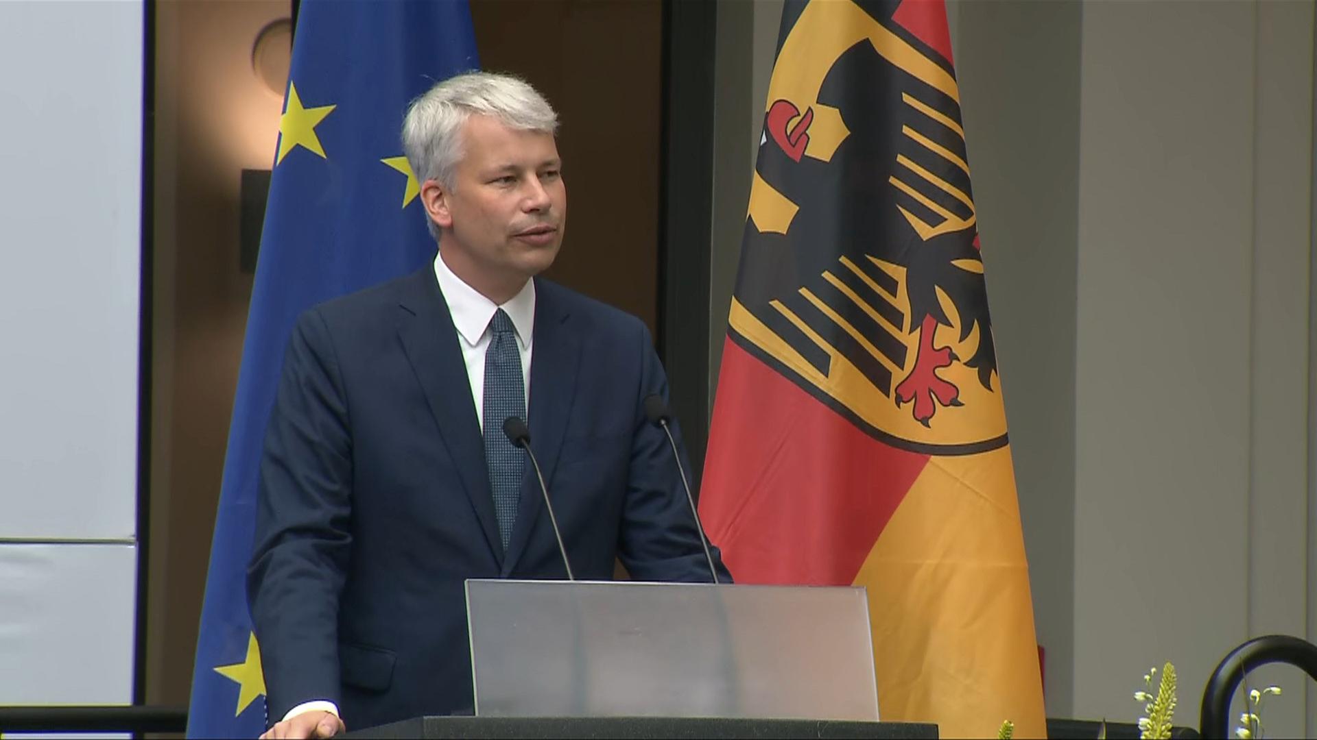 Amtsübergabe im Verkehrsministerium