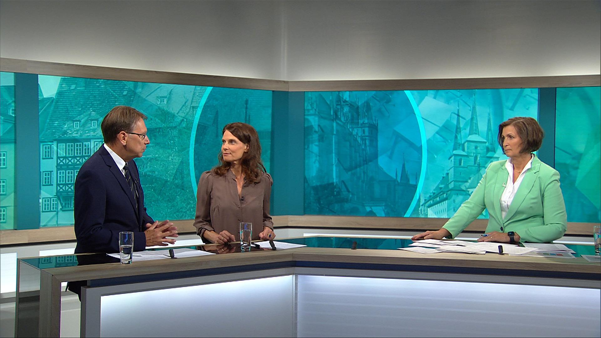 Analyse: Prof. Uwe Jun und Claudia Kade (Welt)