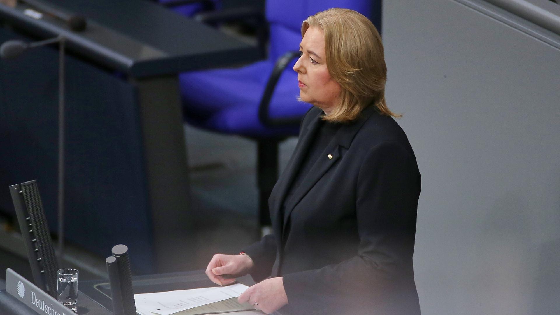 Bas gedenkt Anschlagsopfern