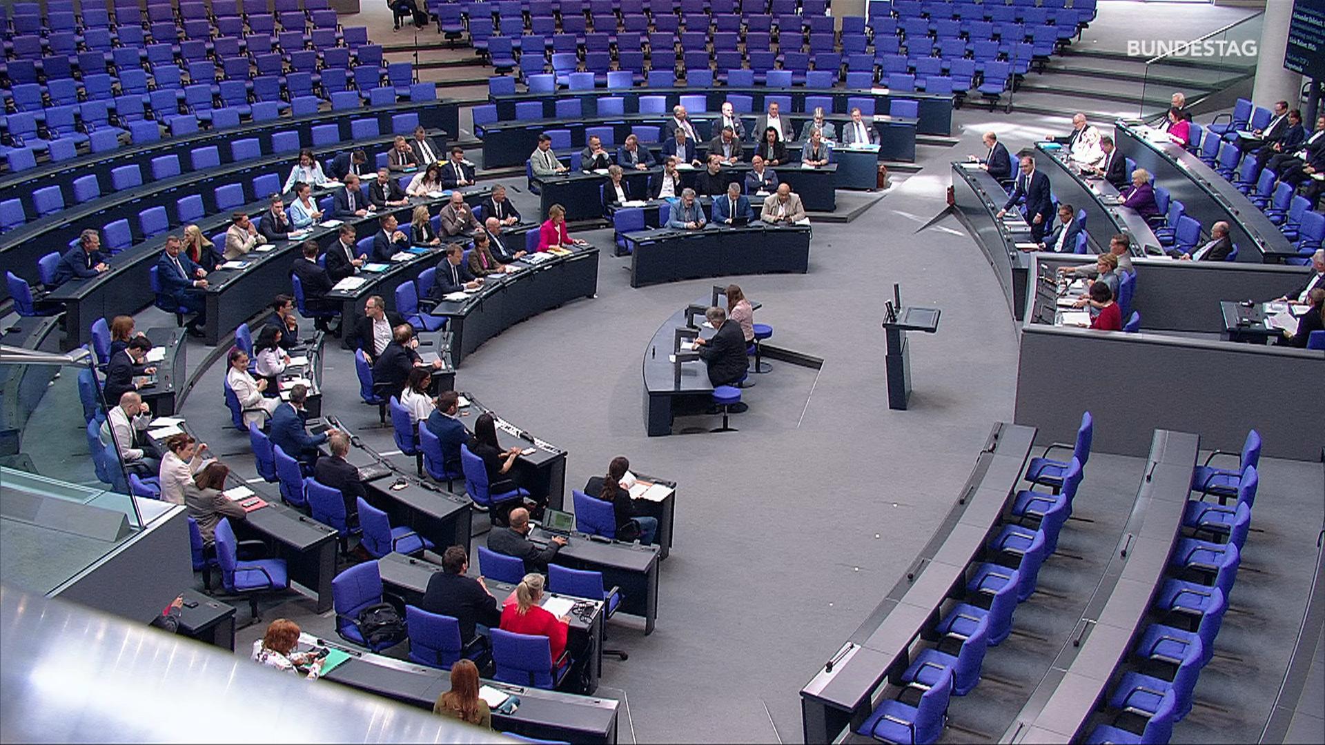 Befragung der Bundesregierung mit Alexander Dobrindt und Alois Rainer
