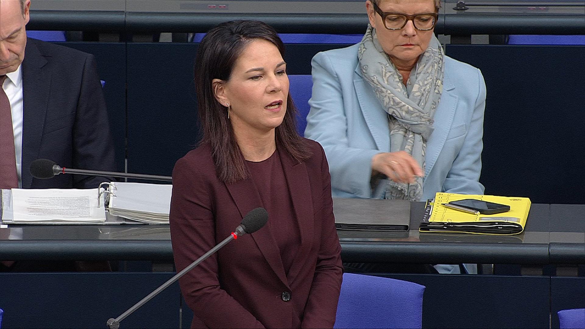 Befragung von Baerbock und Wissing