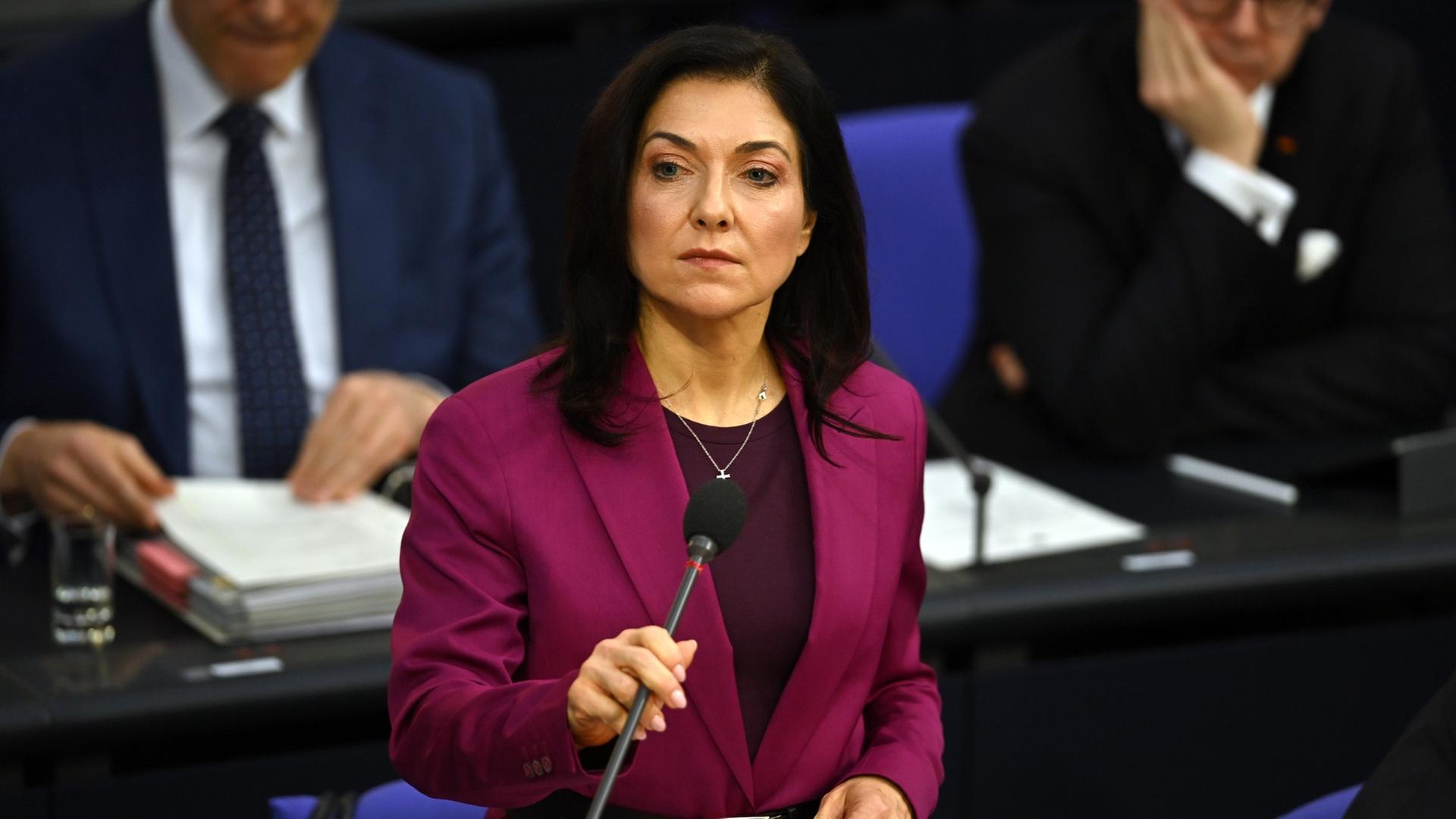 Befragung von Schnieder und Reiche