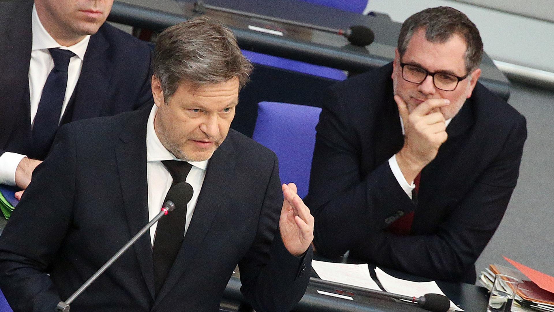 Befragung Wirtschaftsminister & Kanzleramtschef