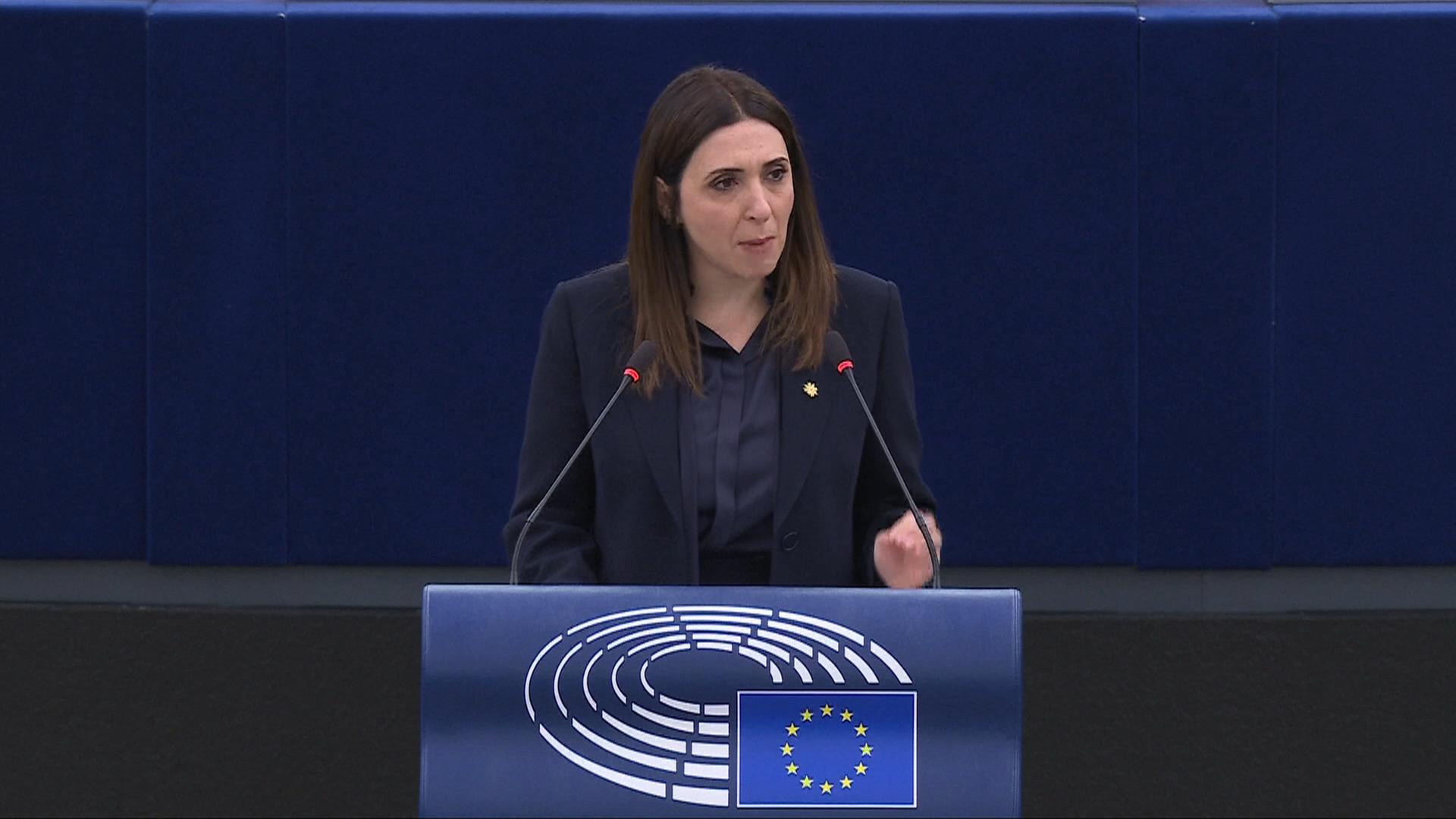 Bekämpfung von KI-Deepfakes und sexueller Ausbeutung