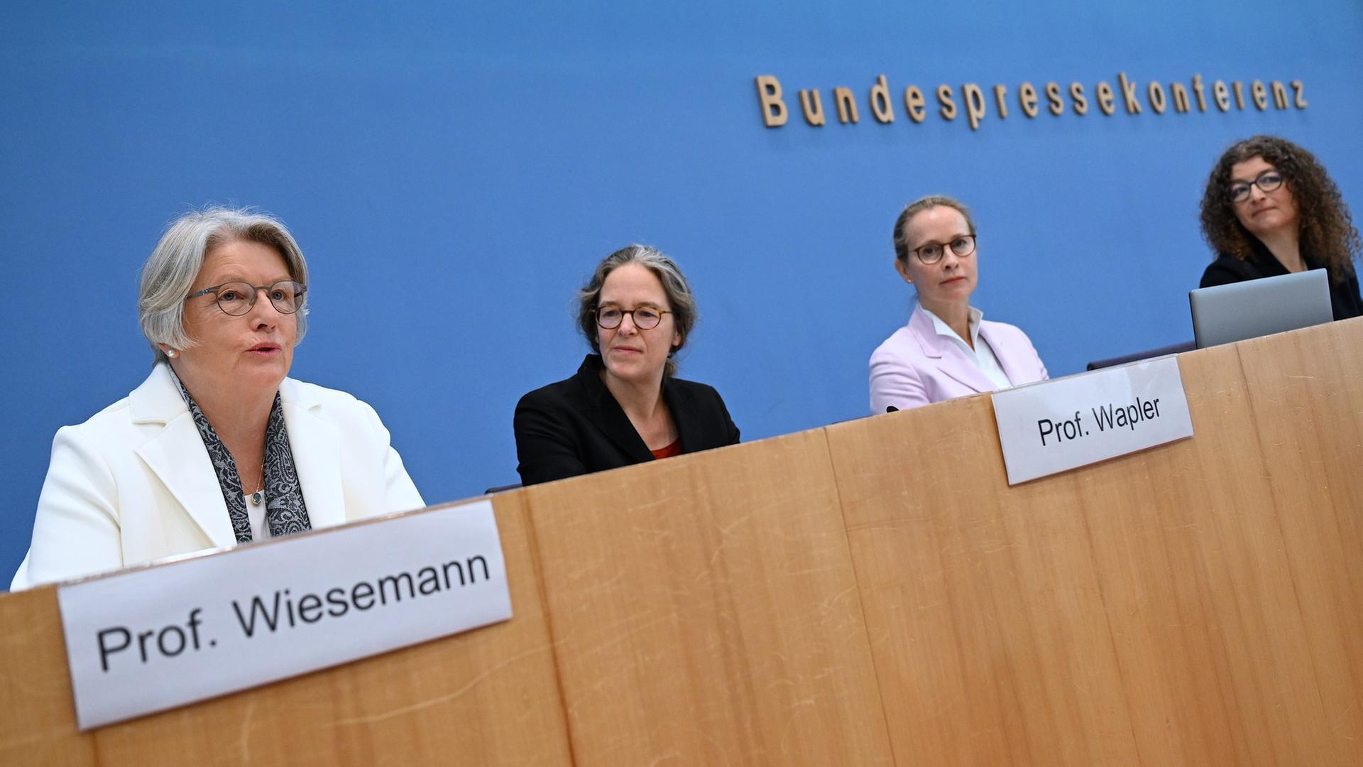 Bericht Kommission zur reproduktiven Selbstbestimmung