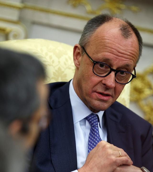 Besuch in USA: Merz und Trump im Oval Office