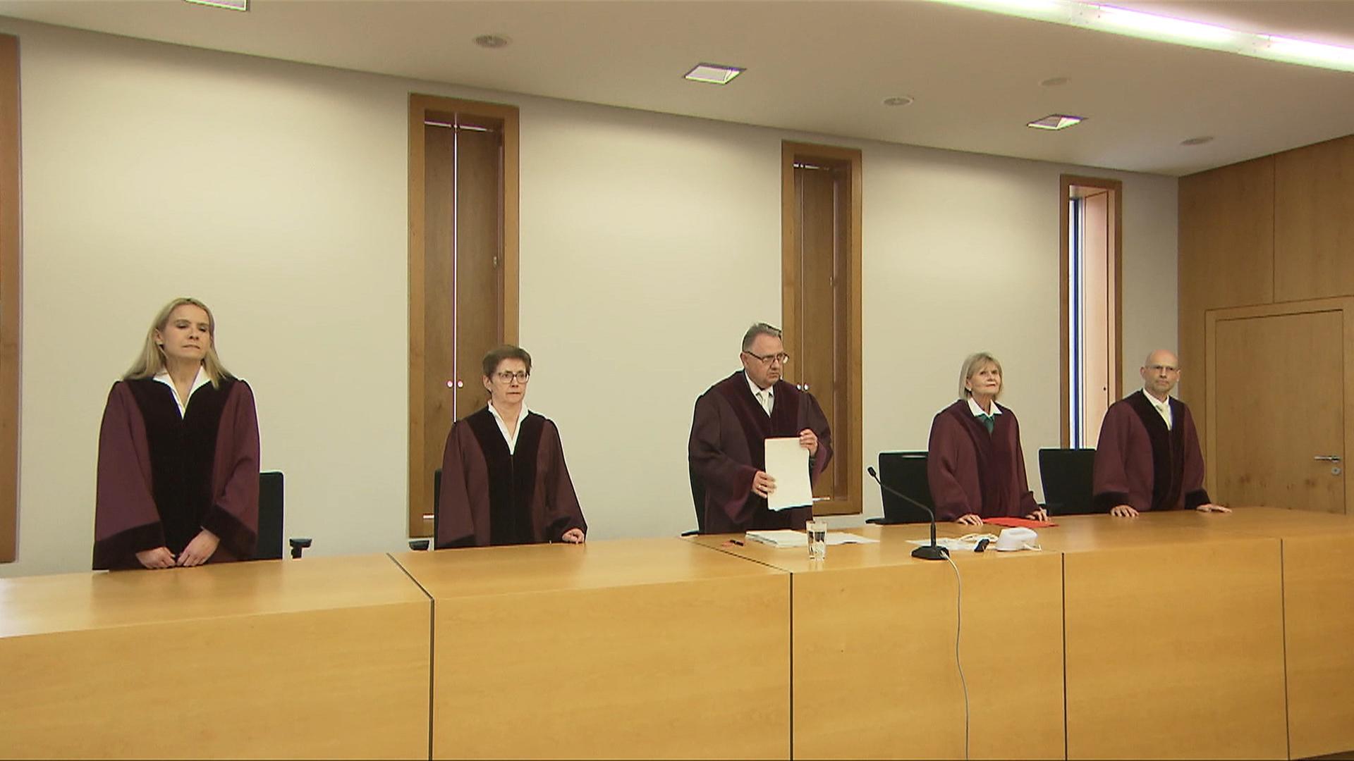 BGH: Bestimmte Klauseln von Rechtsschutz-Versicherungen unklar