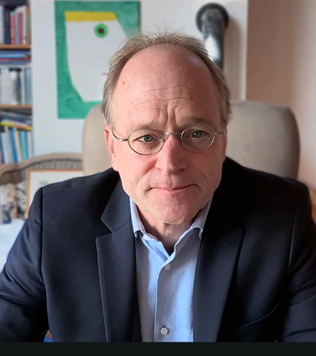 Bildungsforscher Zierer: Social Media Verbot unter 16 notwendig