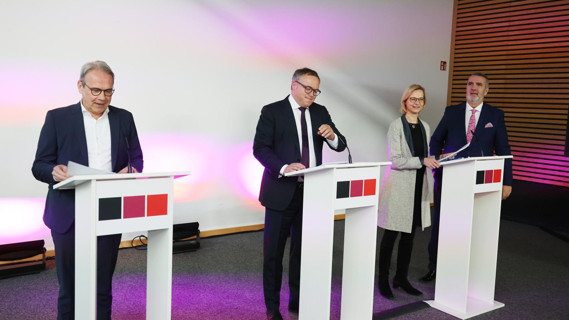 Brombeer-Koalition in Thüringen steht