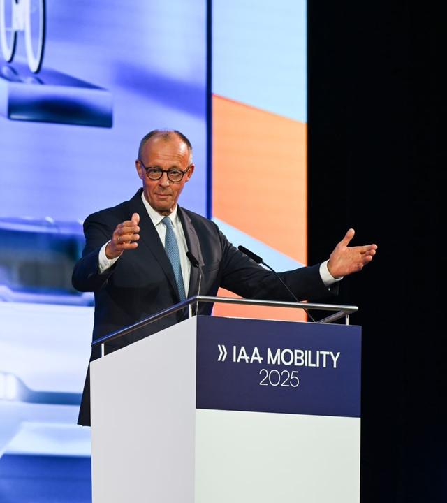 Bundeskanzler Merz eröffnet IAA Mobility