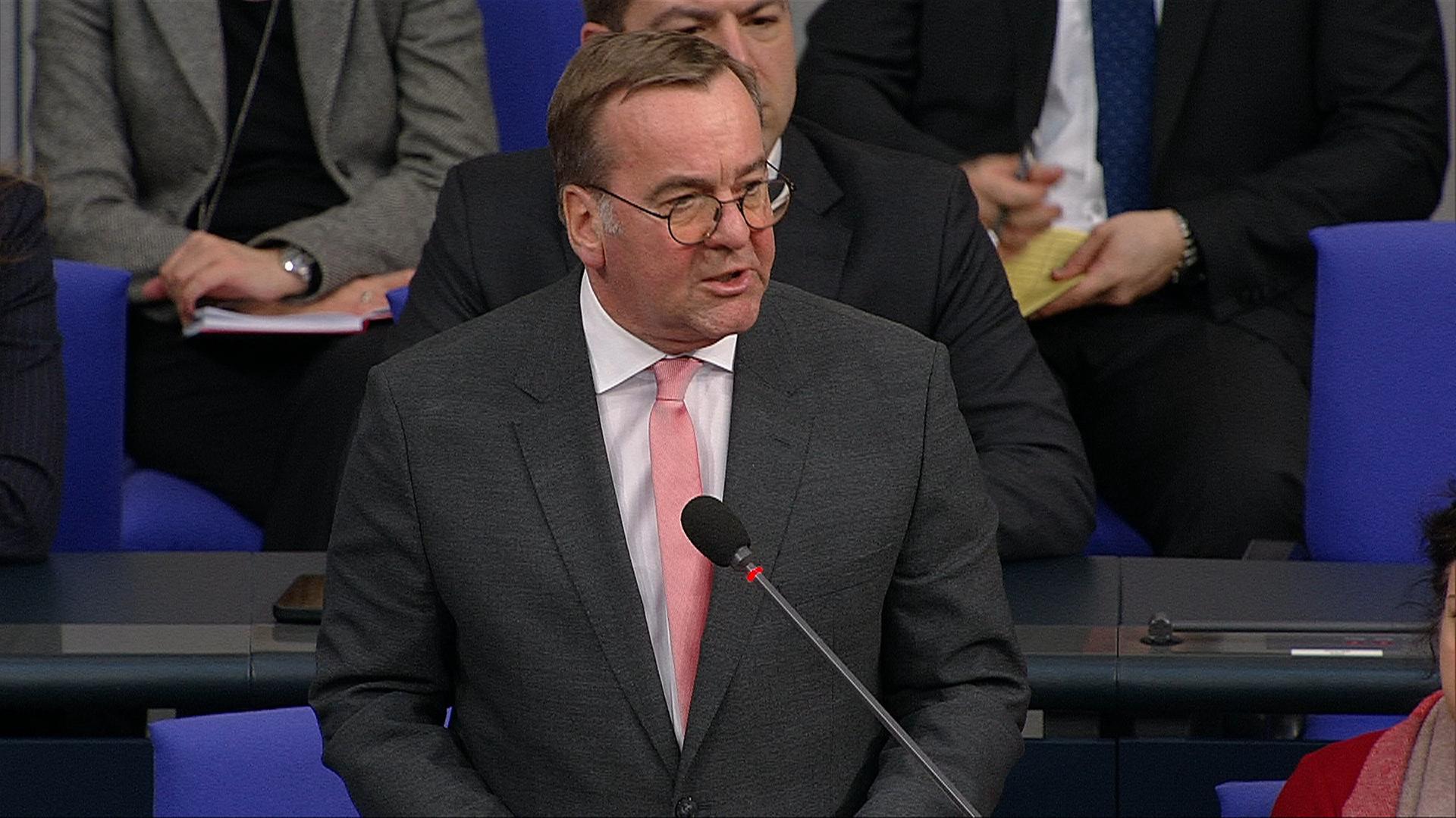 Bundestag befragt Geywitz und Pistorius