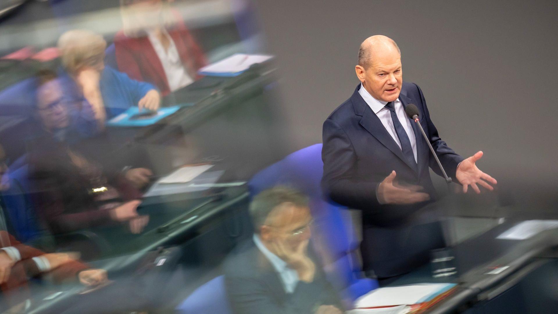 Bundestag befragt Kanzler Scholz