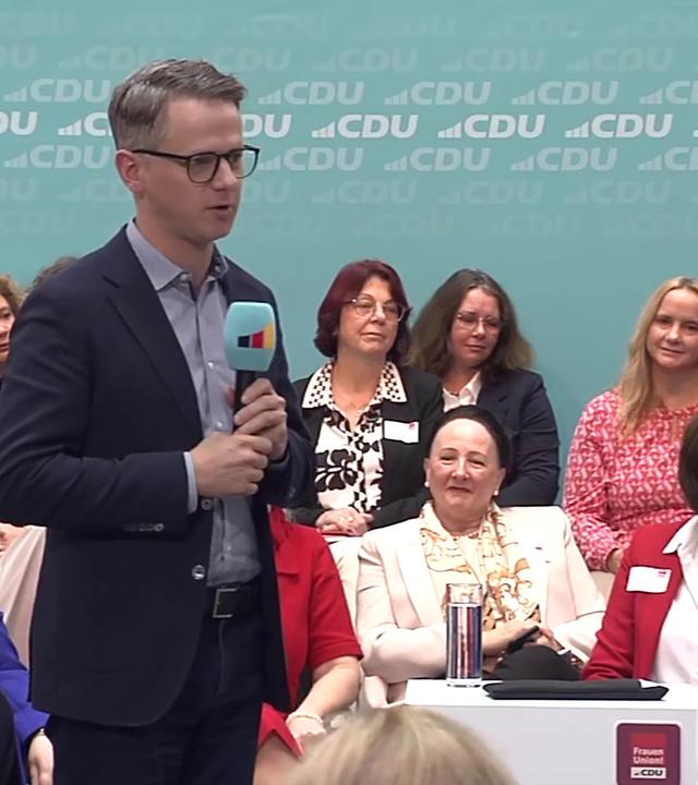 Carsten Linnemann (CDU, Generalsekretär) bei der Frauen Union