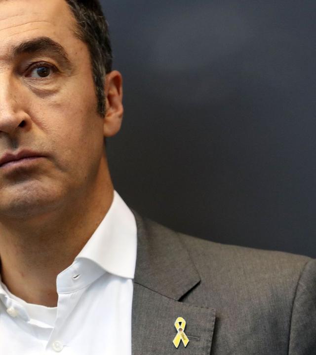 Cem Özdemir: Pressefreiheit schützen