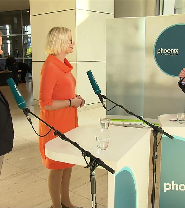 Christine Schenderlein und Tina Winklmann zur Sportförderung