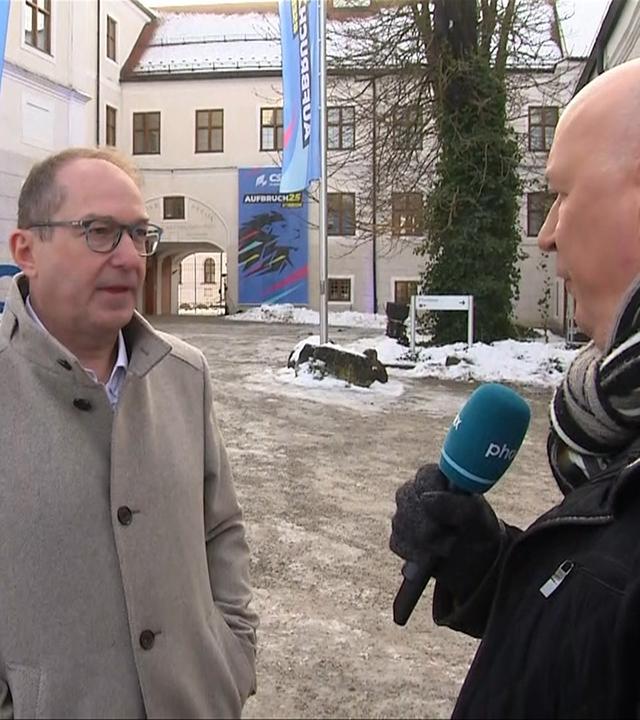 CSU-Landesgruppe: Interview vor Klausur