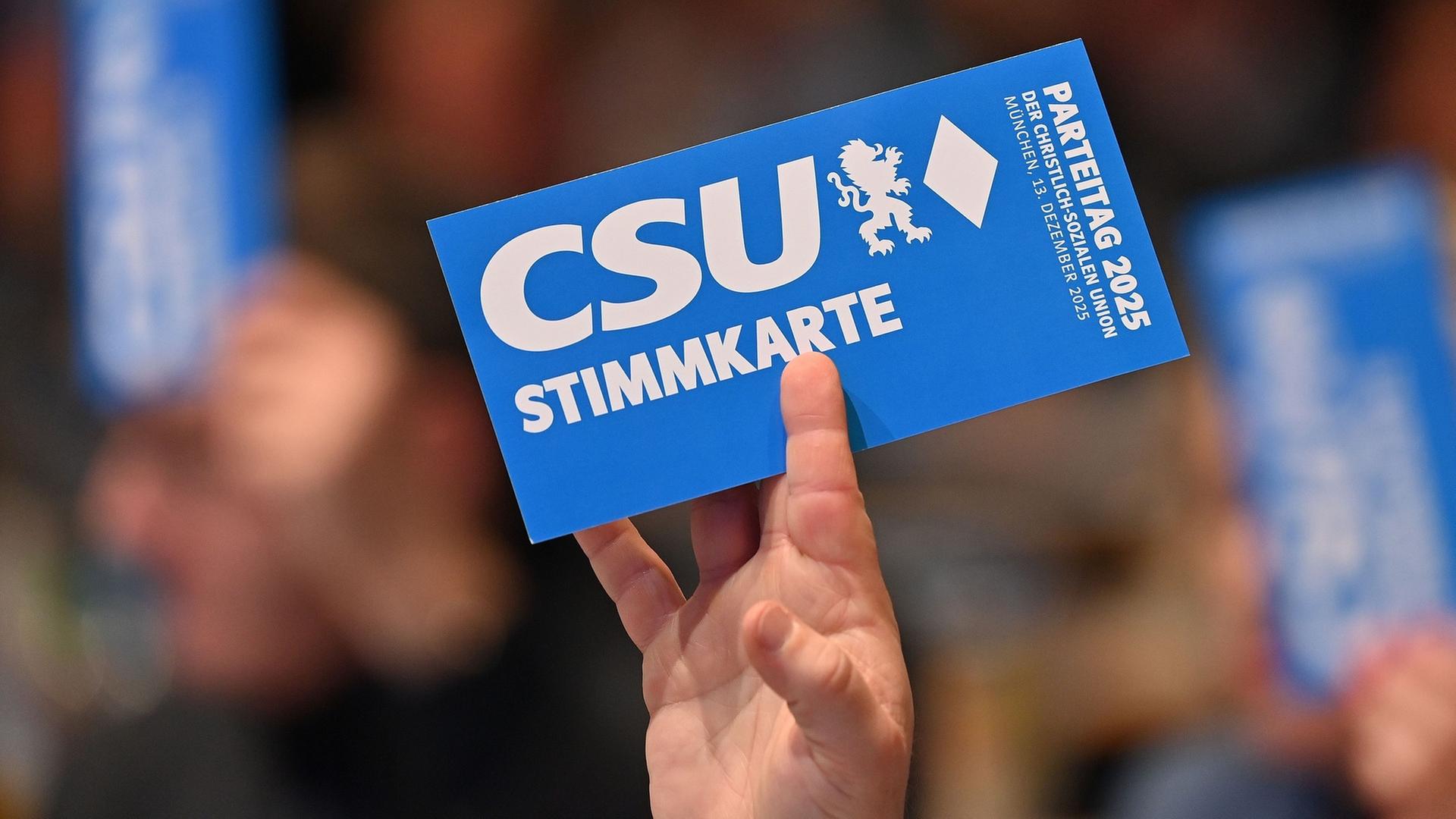 CSU-Parteitag: Hymnenpflicht bei Abschlüssen
