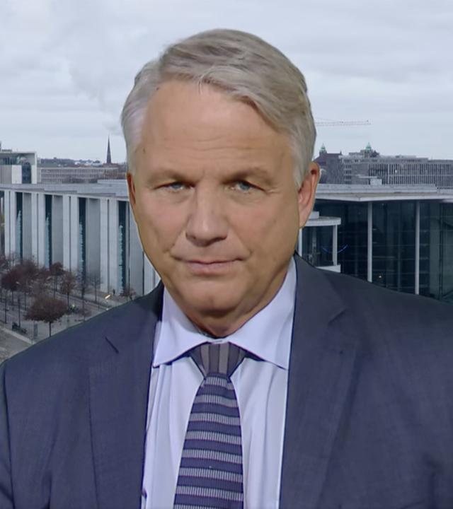 D-Day-Papier und Djir-Sarai Rücktritt