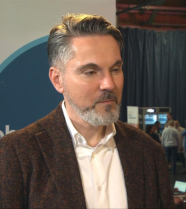 De Masi: "Wer ein Demokrat ist, muss so etwas nochmal neu auszählen lassen"