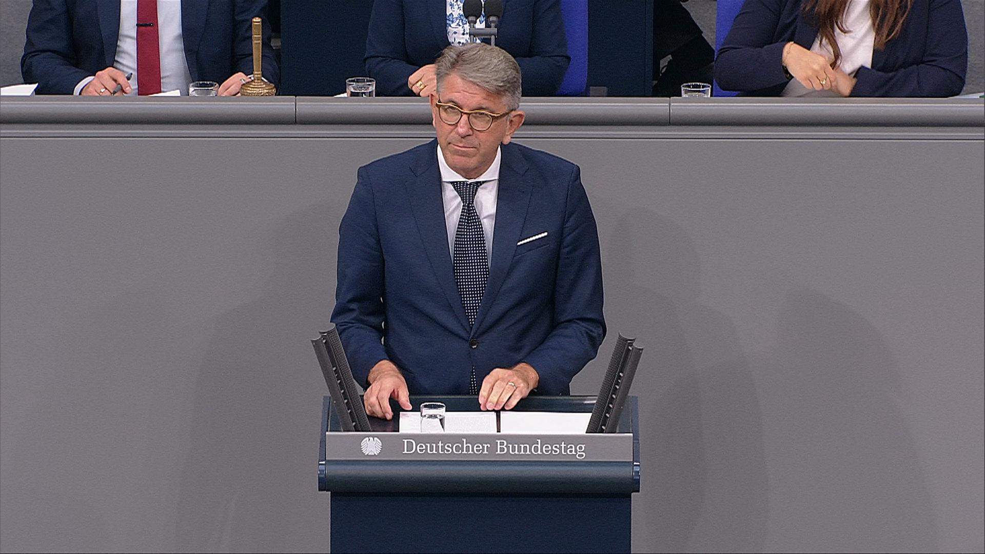 Debatte zu '35 Jahre Deutsche Einheit'