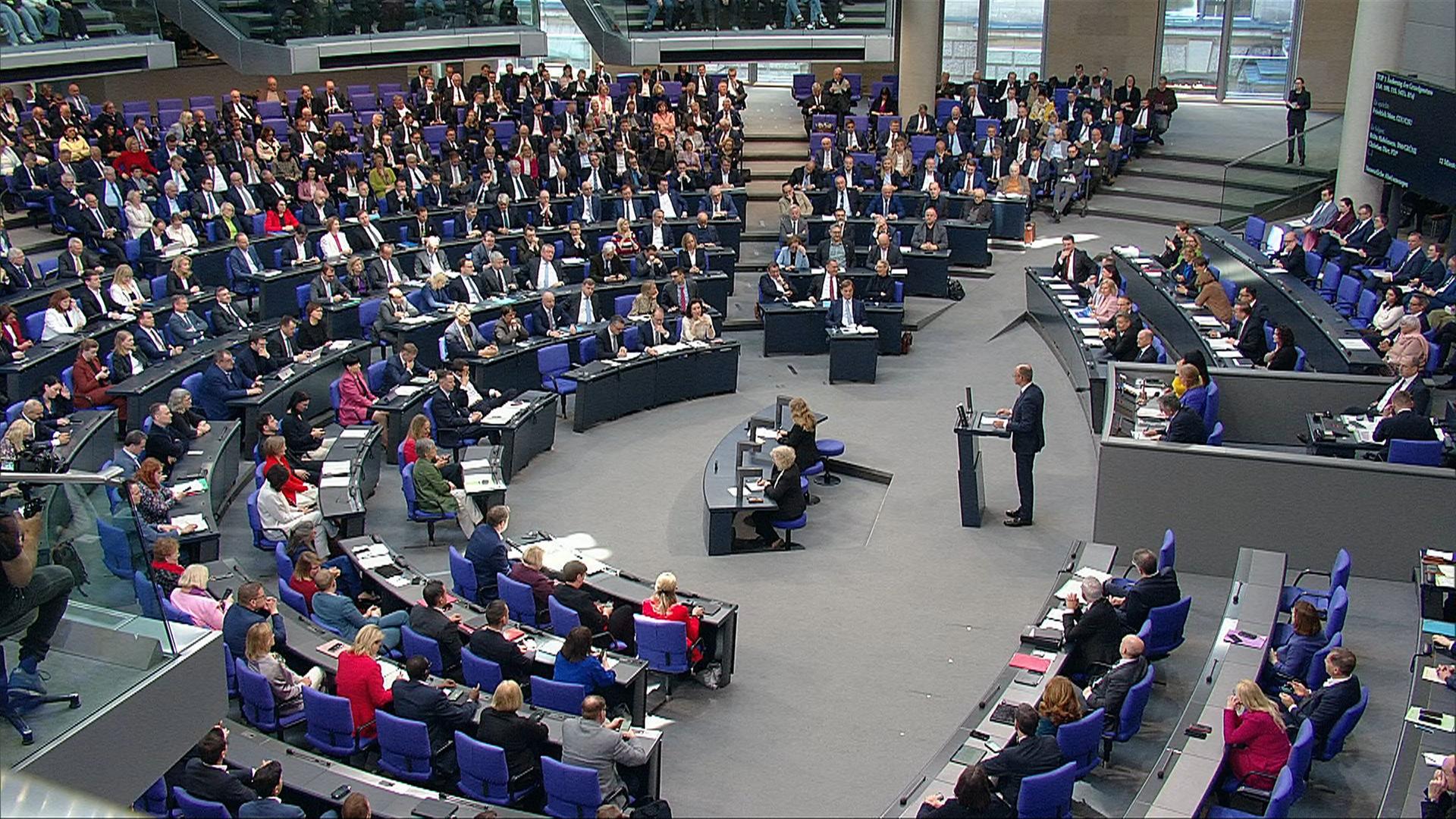 Debatte zu Grundgesetzänderung 1/3