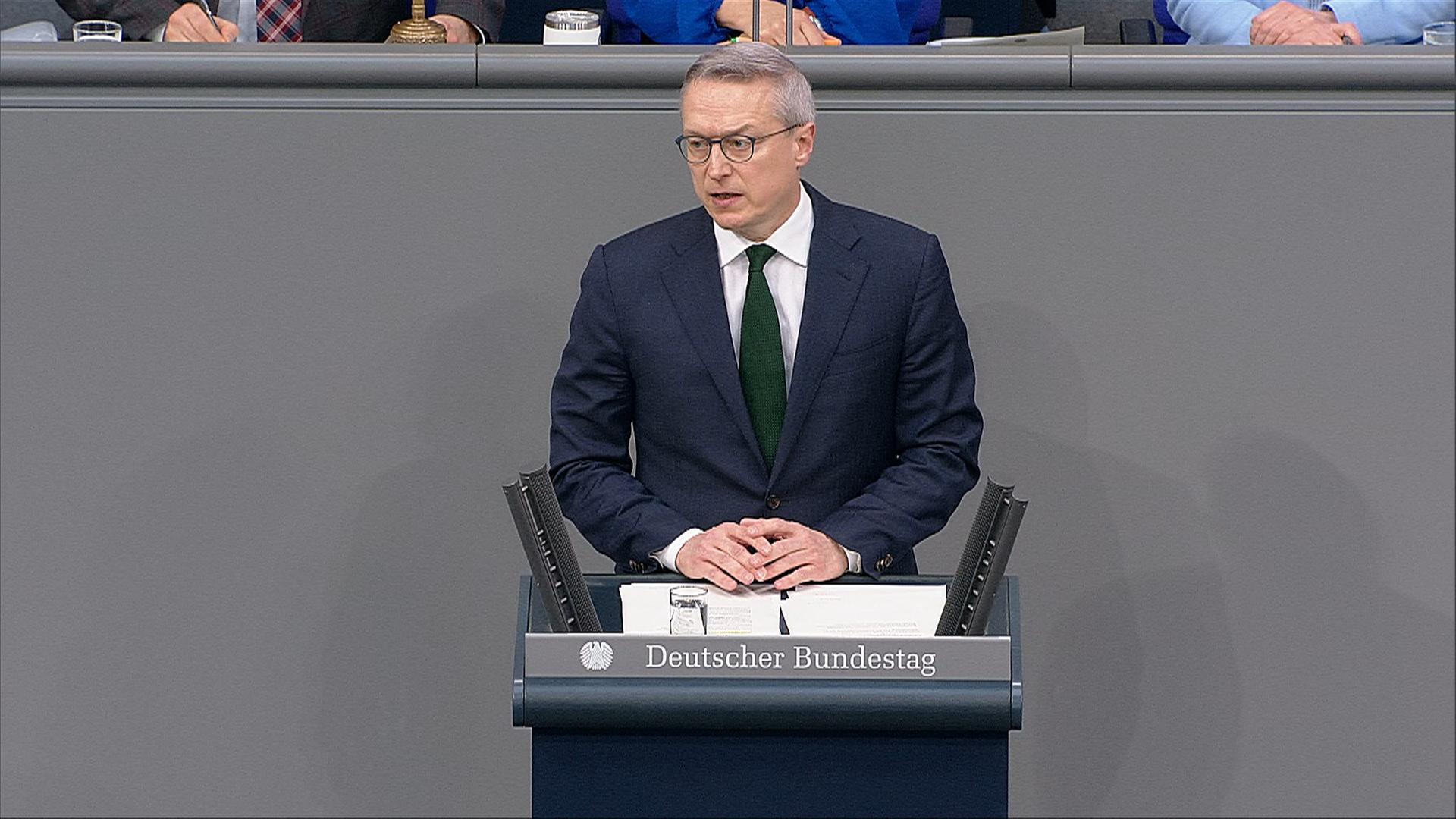 Debatte zur Durchführung EU-KI-Verordnung