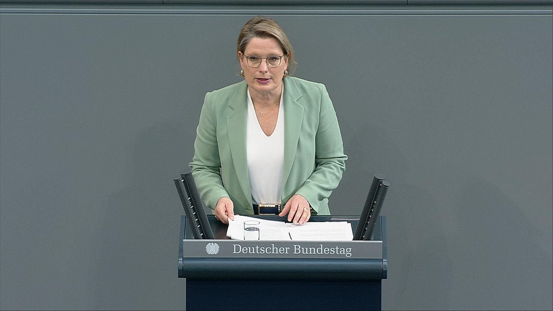 Debatte zur Einführung der elektronischen Fußfessel