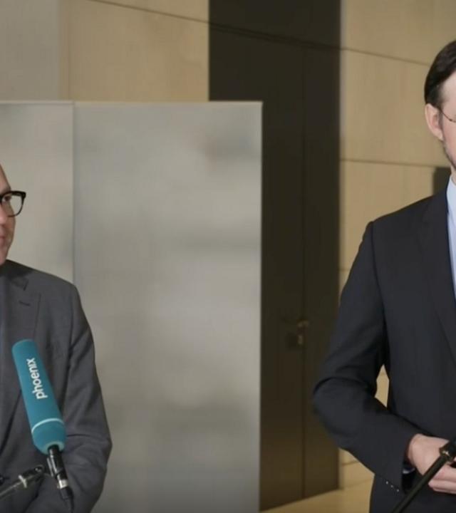 Dirk Wiese und Alexander Throm zur Bezahlkarte