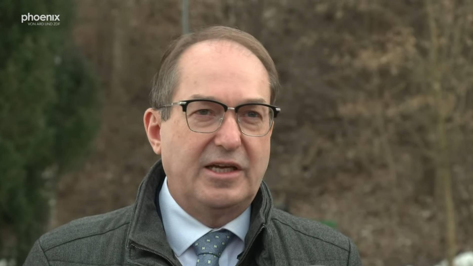 Dobrindt: Asylbewerber:innen schneller in Arbeit bringen