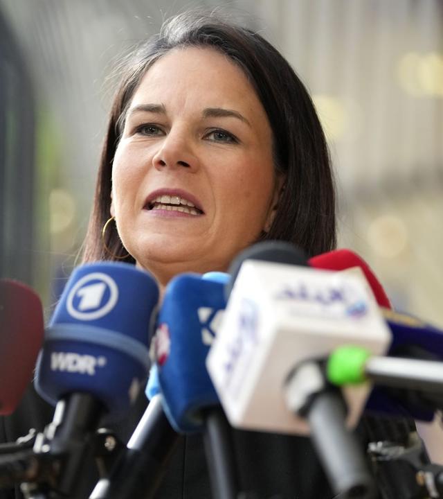 Doorstep Baerbock zum EU-Außenministertreffen