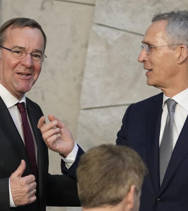 Doorsteps vor NATO-Treffen