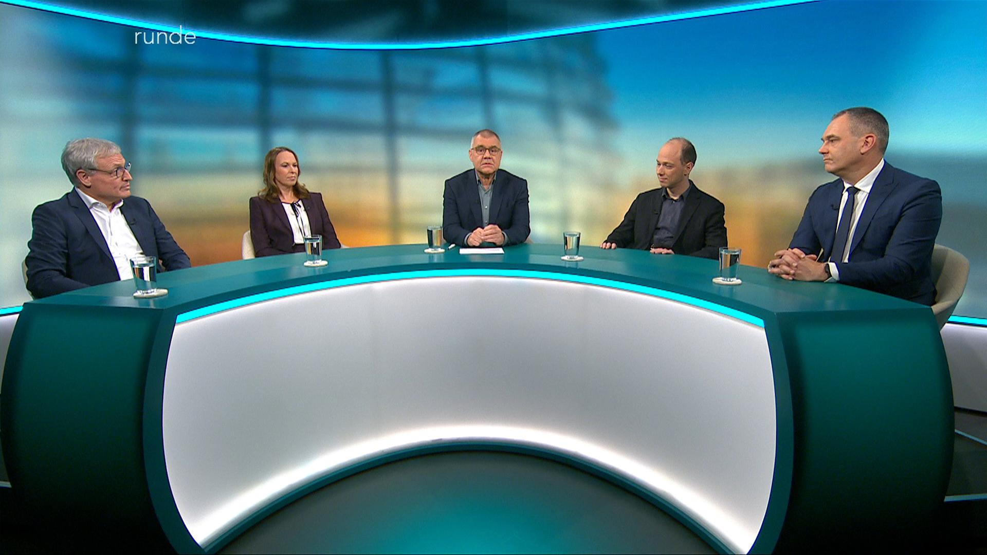 Eingefrorene Milliarden und Friedenstruppen - Druckmittel gegen Putin?