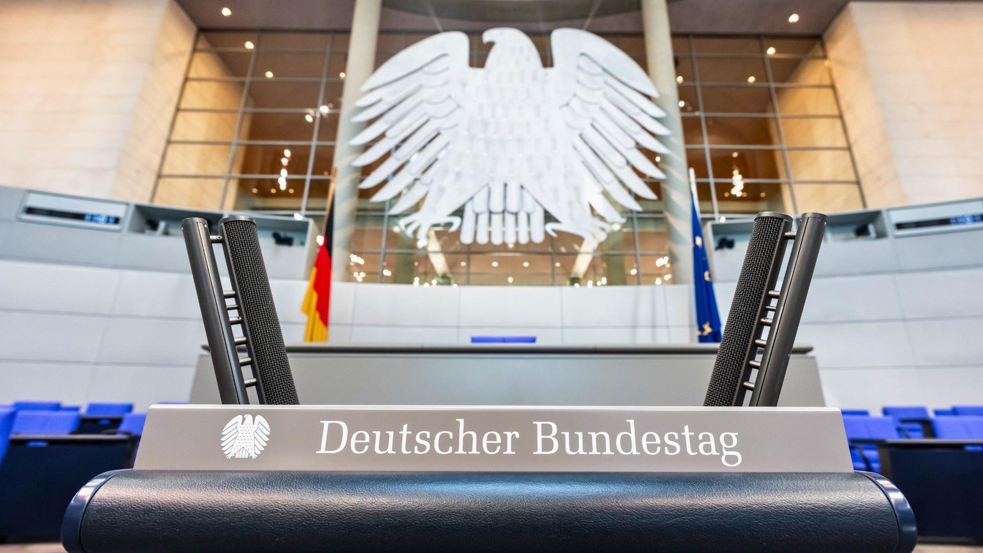 Fight der Fraktionen - Politsatirische Debatten