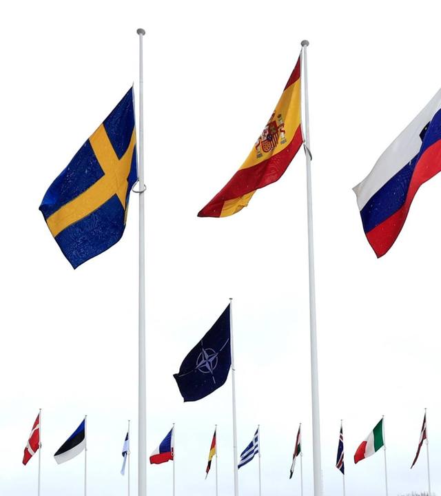 Flaggenzeremonie zum NATO-Beitritt Schwedens