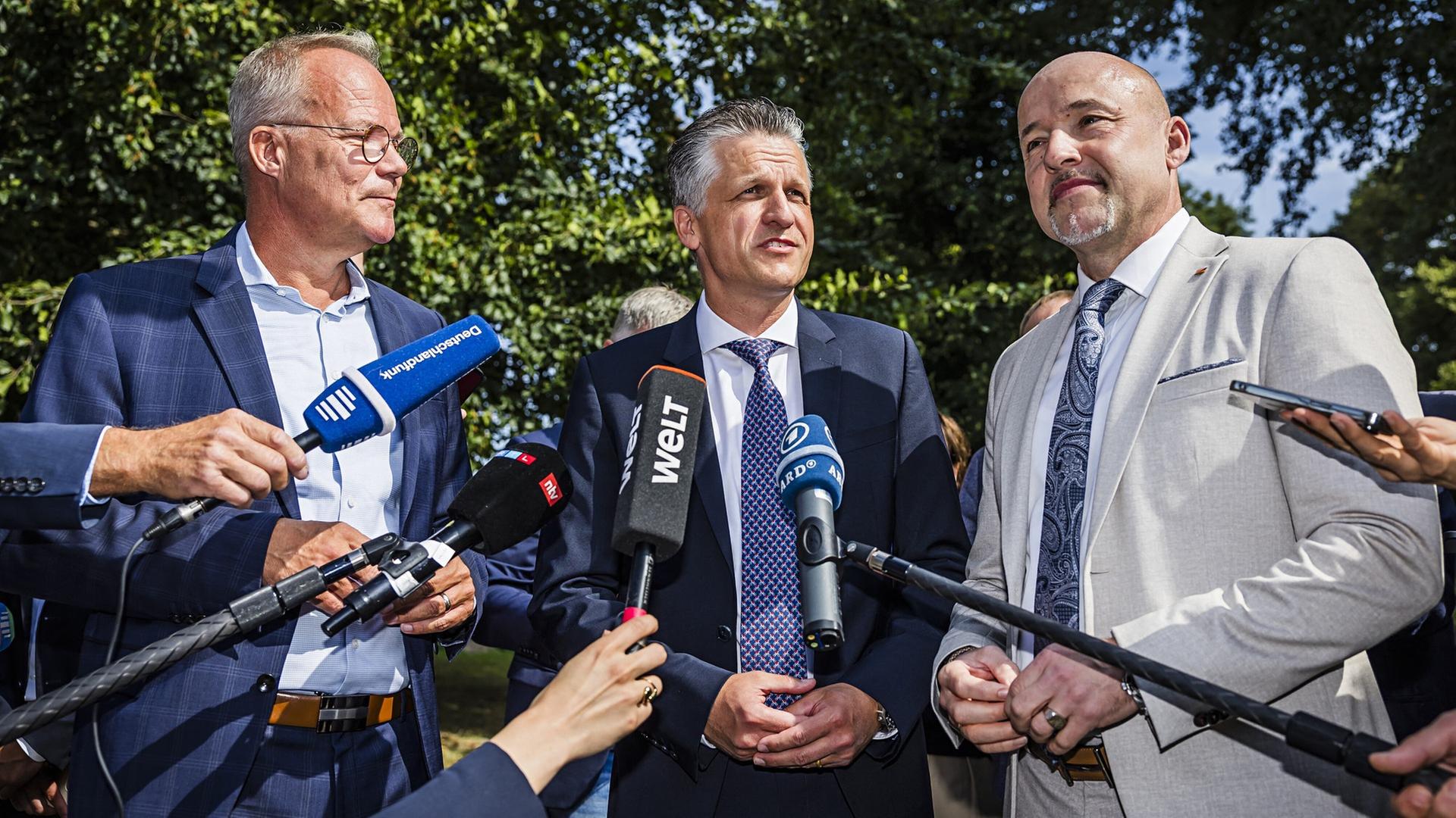 Fraktionsspitzen Union und SPD nach gemeinsamer Klausur