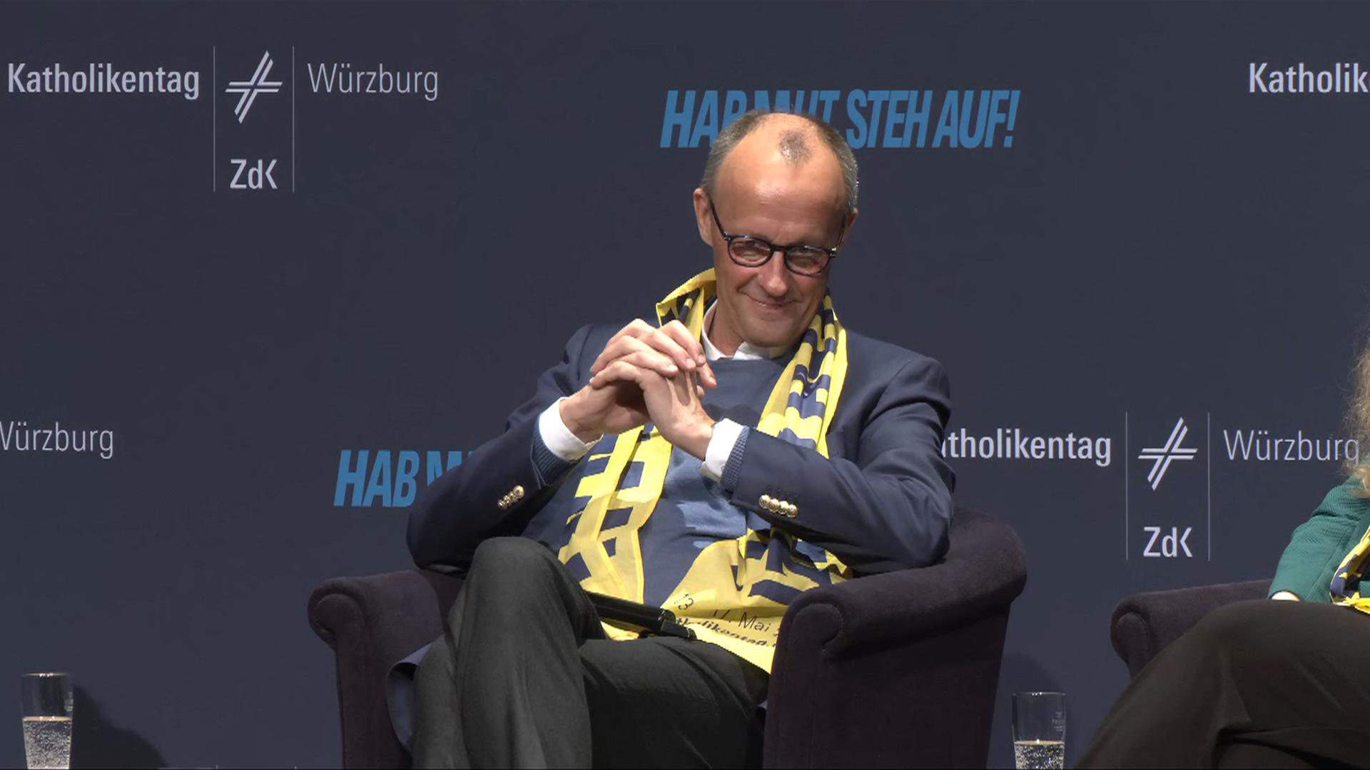 "Gemeinsam Zukunft gestalten": Podium mit Bundeskanzler Merz