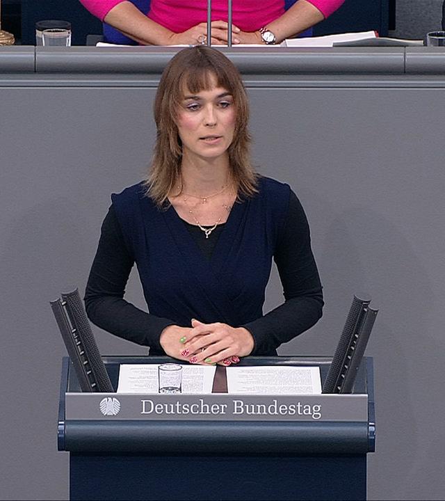 Grüne fordern Merkmal "sexuelle Identität" im Grundgesetz