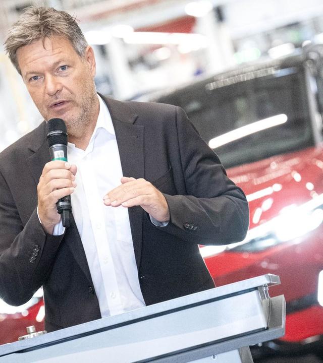 Habeck besucht VW-Werk Emden