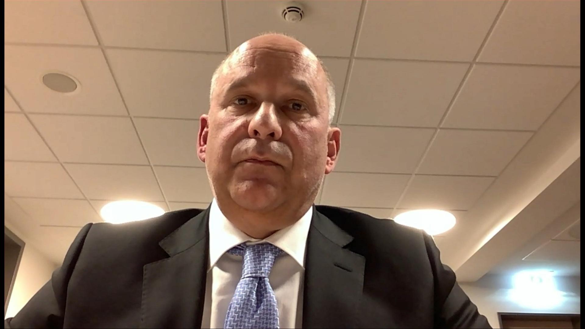 Hanau: Schaltgespräch mit Hessens Innenminister Roman Poseck