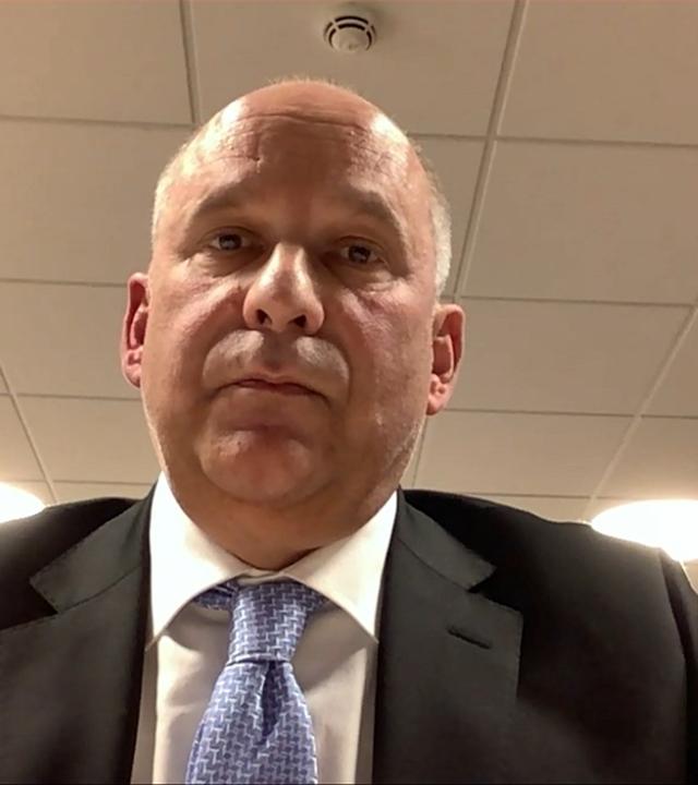 Hanau: Schaltgespräch mit Hessens Innenminister Roman Poseck